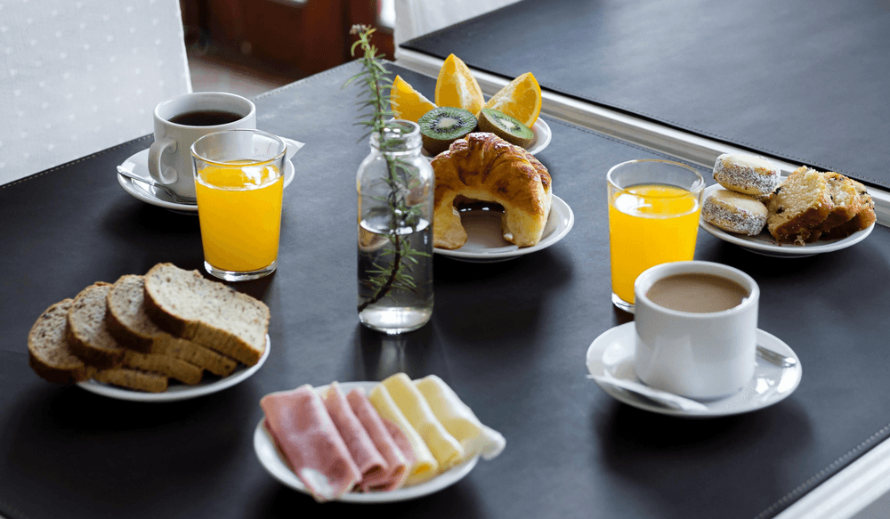 GUS Spanish Food Customs - Desayuno